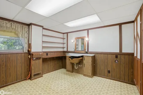 406 E Lafayette Avenue Keota IA 52248