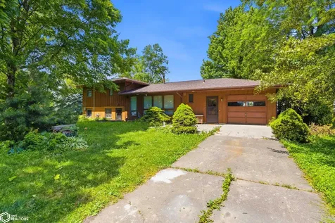 406 E Lafayette Avenue Keota IA 52248