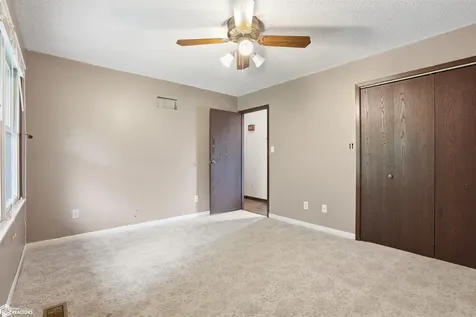 13 29th Place Fort Madison IA 52627