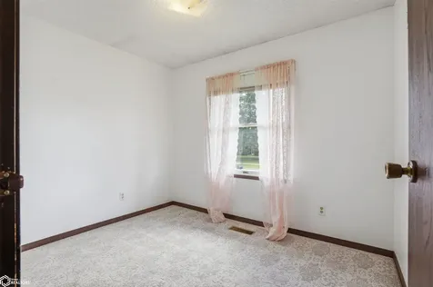 13 29th Place Fort Madison IA 52627
