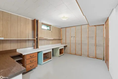 2317 24th Street SW Mason City IA 50401