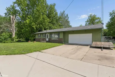 2317 24th Street SW Mason City IA 50401