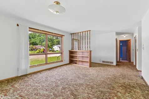 2317 24th Street SW Mason City IA 50401