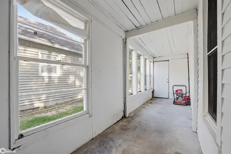 1710 Mount Pleasant Street Burlington IA 52601