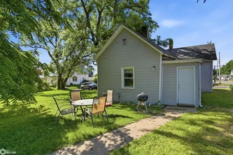 1710 Mount Pleasant Street Burlington IA 52601