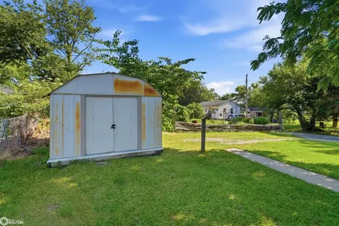 1710 Mount Pleasant Street Burlington IA 52601