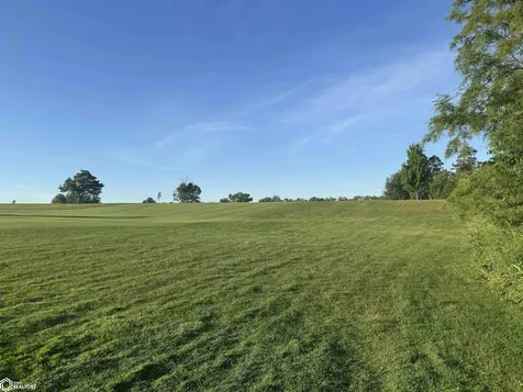 2307 Walton Lake Drive Fairfield IA 52556