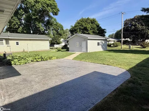 1107 4th Avenue Ackley IA 50601