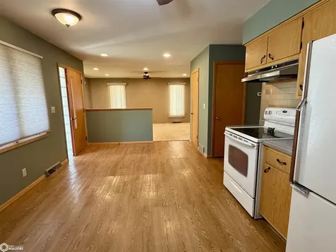 1107 4th Avenue Ackley IA 50601