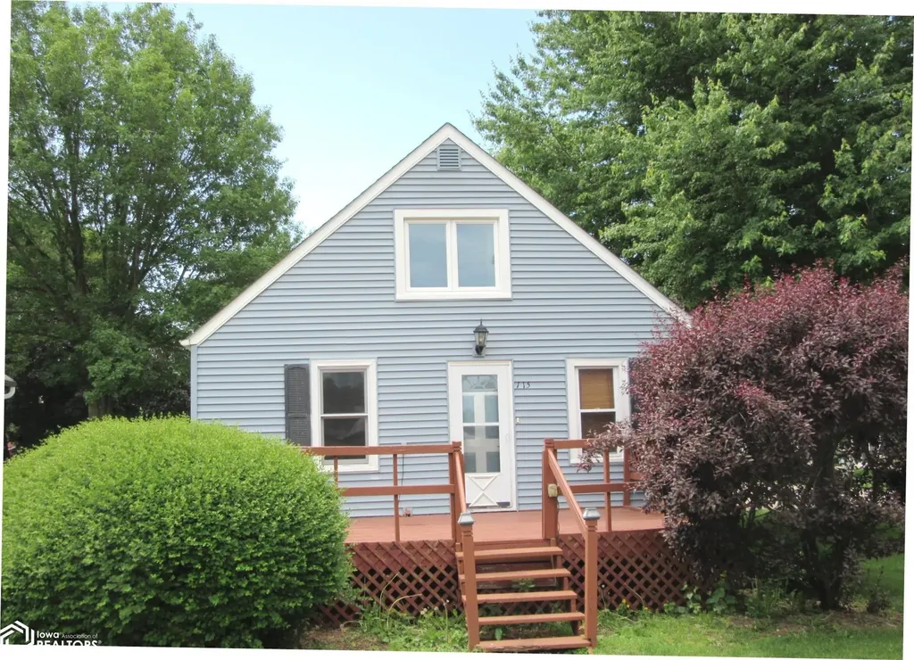 115 4th Avenue W Leland IA 50453
