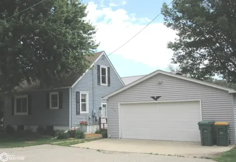 115 4th Avenue W Leland IA 50453