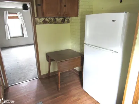 115 4th Avenue W Leland IA 50453