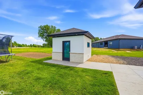 2985 127th Drive Amana IA 52203