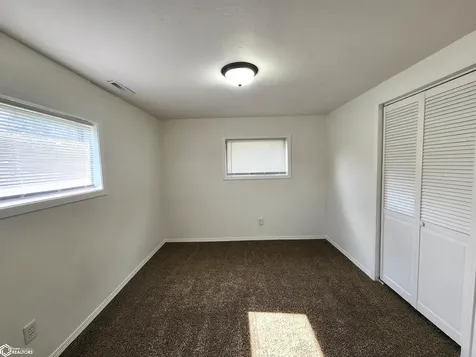 1320 S Hampshire Avenue Mason City IA 50401