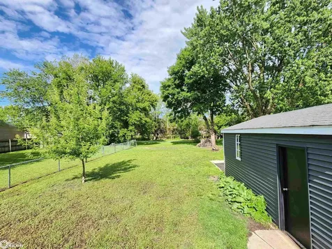 1320 S Hampshire Avenue Mason City IA 50401