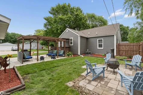 962 15th Place NE Mason City IA 50401
