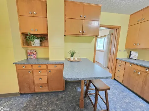 954 6th Place SE Mason City IA 50401