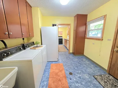 954 6th Place SE Mason City IA 50401