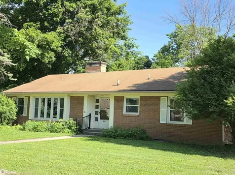 954 6th Place SE Mason City IA 50401