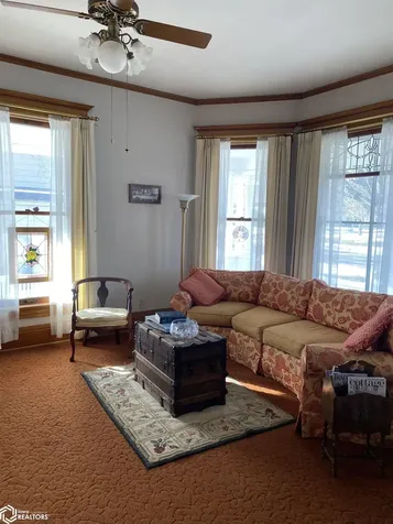 112 S Federal Street Hampton IA 50441