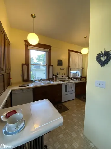 112 S Federal Street Hampton IA 50441