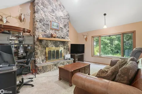4005 Bluff Road Fort Madison IA 52627