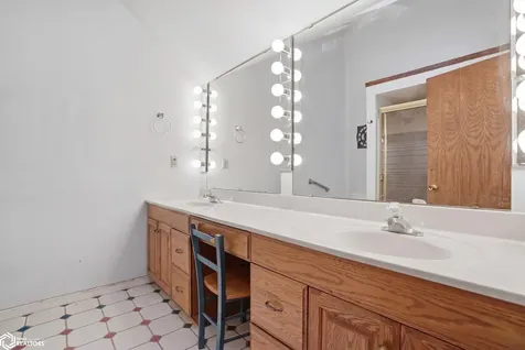 4005 Bluff Road Fort Madison IA 52627