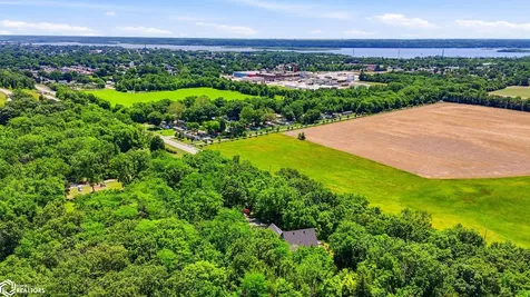 4005 Bluff Road Fort Madison IA 52627