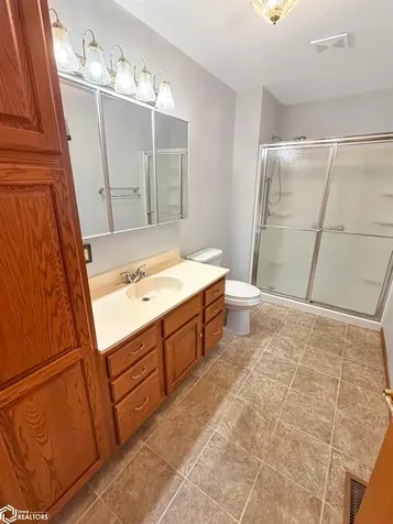 421 12th Avenue NE Hampton IA 50441