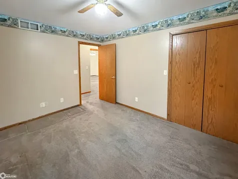 421 12th Avenue NE Hampton IA 50441