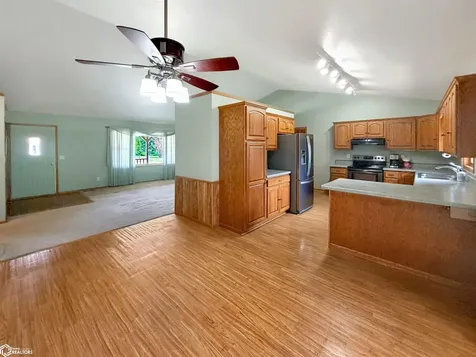 421 12th Avenue NE Hampton IA 50441
