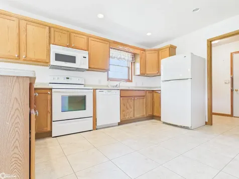 3252 Brookshire Drive Keokuk IA 52632