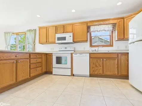 3252 Brookshire Drive Keokuk IA 52632