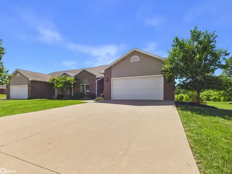 3252 Brookshire Drive Keokuk IA 52632