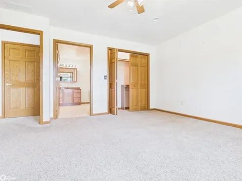 3252 Brookshire Drive Keokuk IA 52632