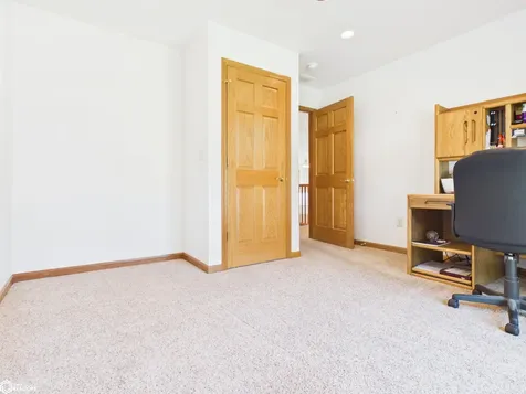 3252 Brookshire Drive Keokuk IA 52632