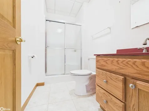 3252 Brookshire Drive Keokuk IA 52632