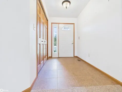 3252 Brookshire Drive Keokuk IA 52632