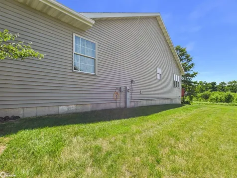 3252 Brookshire Drive Keokuk IA 52632