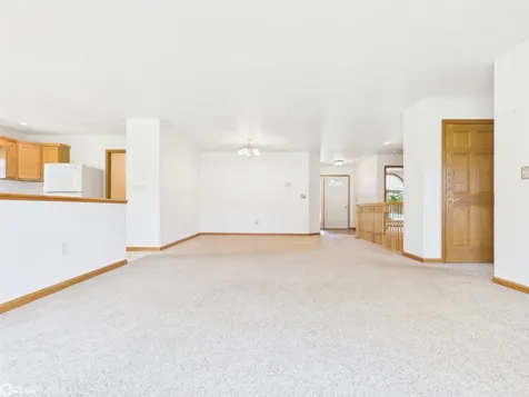 3252 Brookshire Drive Keokuk IA 52632