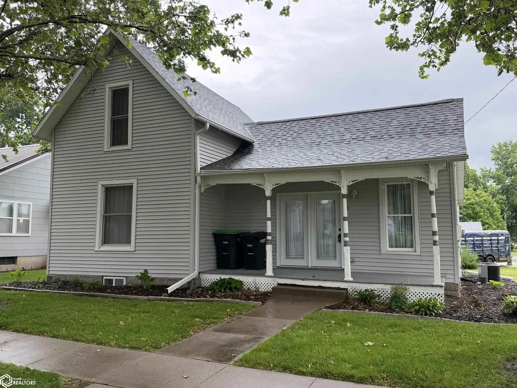 110 W 2nd Street Wayland IA 52654