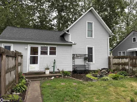 110 W 2nd Street Wayland IA 52654