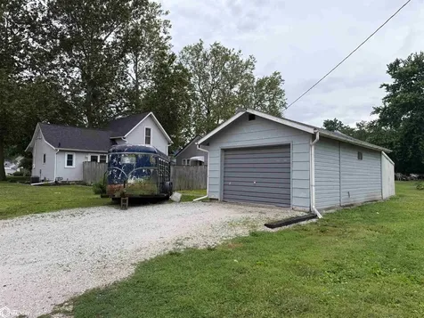 110 W 2nd Street Wayland IA 52654