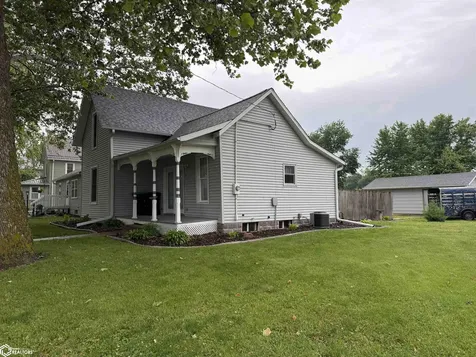 110 W 2nd Street Wayland IA 52654