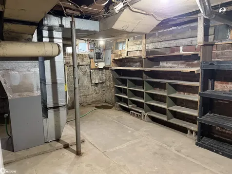 110 W 2nd Street Wayland IA 52654
