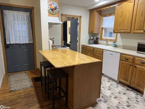 110 W 2nd Street Wayland IA 52654