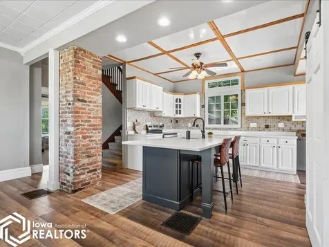 15185 Iowa City Road Burlington IA 52601