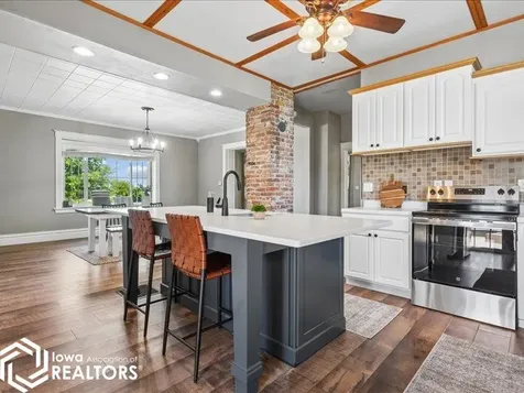 15185 Iowa City Road Burlington IA 52601