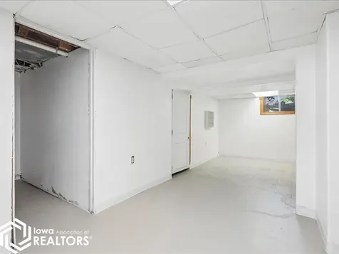 15185 Iowa City Road Burlington IA 52601