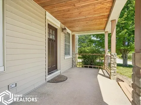 15185 Iowa City Road Burlington IA 52601